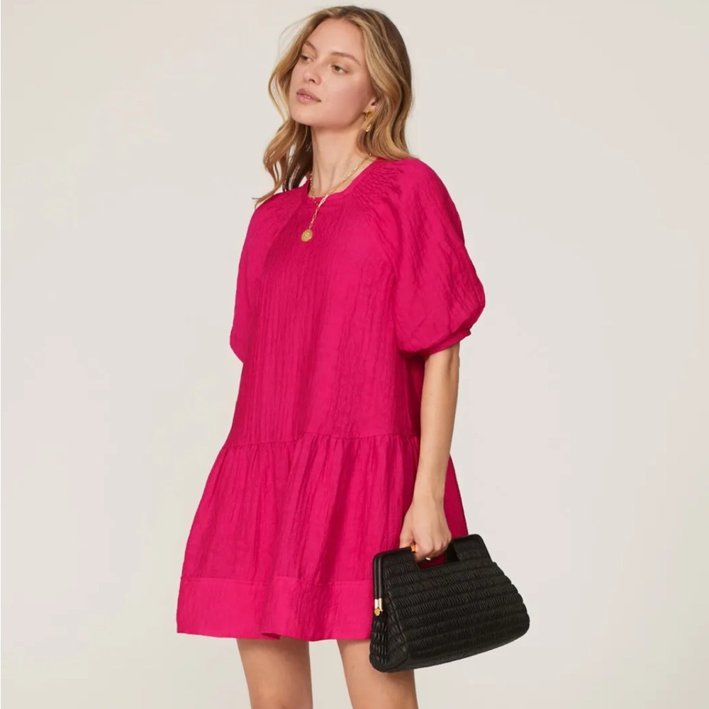CLUB MONACO | Fuschia Pink Balloon sleeve dress - Picture 2 of 8